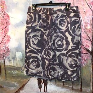 Banana republic gray & white floral midi skirt sz 8 EUC